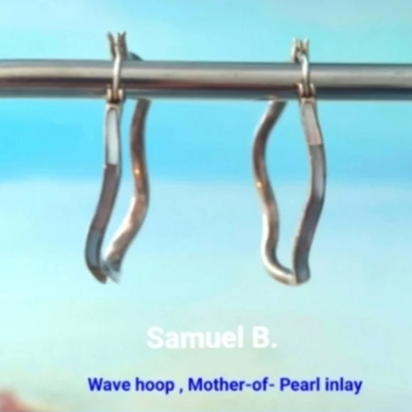 👋 FINAL MARKDOWN CLOSET CLOSING amuel B. Silver Wave Hoop Earrings Pearl Inlay - Picture 1 of 3